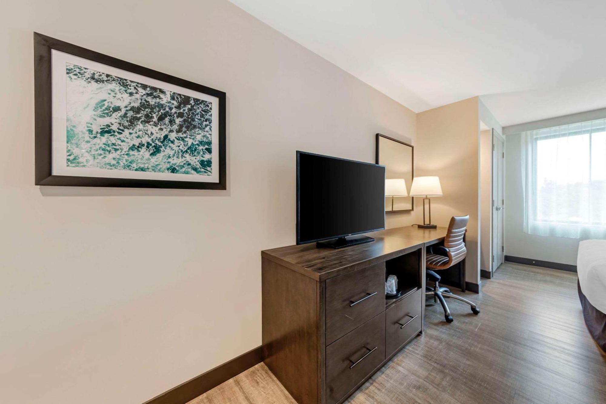 Comfort Inn & Suites Miami International Airport ميامي سبرينغز المظهر الخارجي الصورة