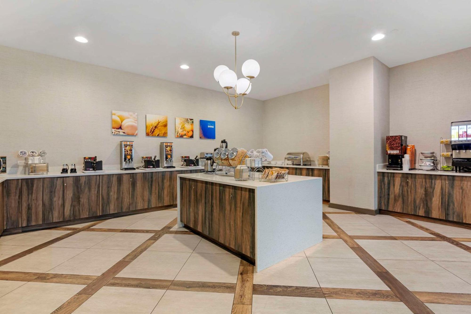 Comfort Inn & Suites Miami International Airport ميامي سبرينغز المظهر الخارجي الصورة